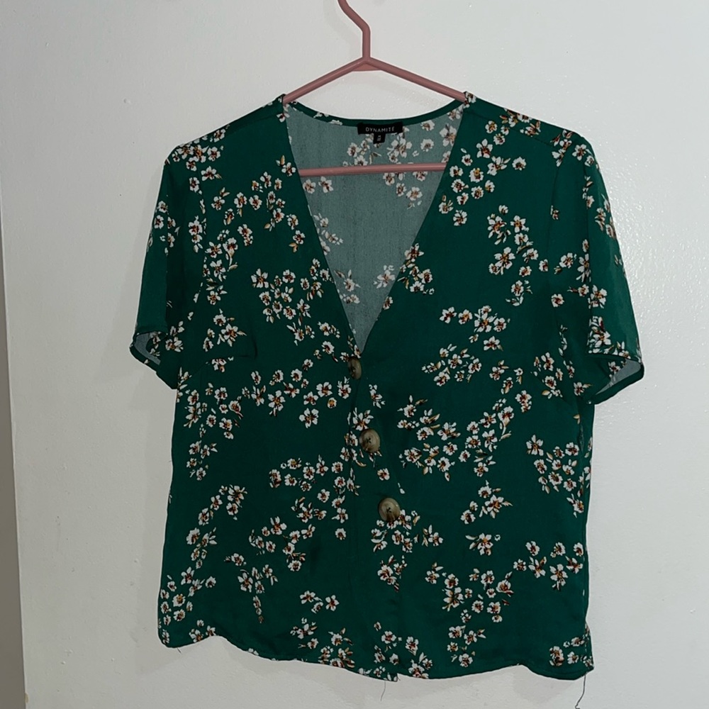 Dynamite Green and White Floral Short Sleeve Top